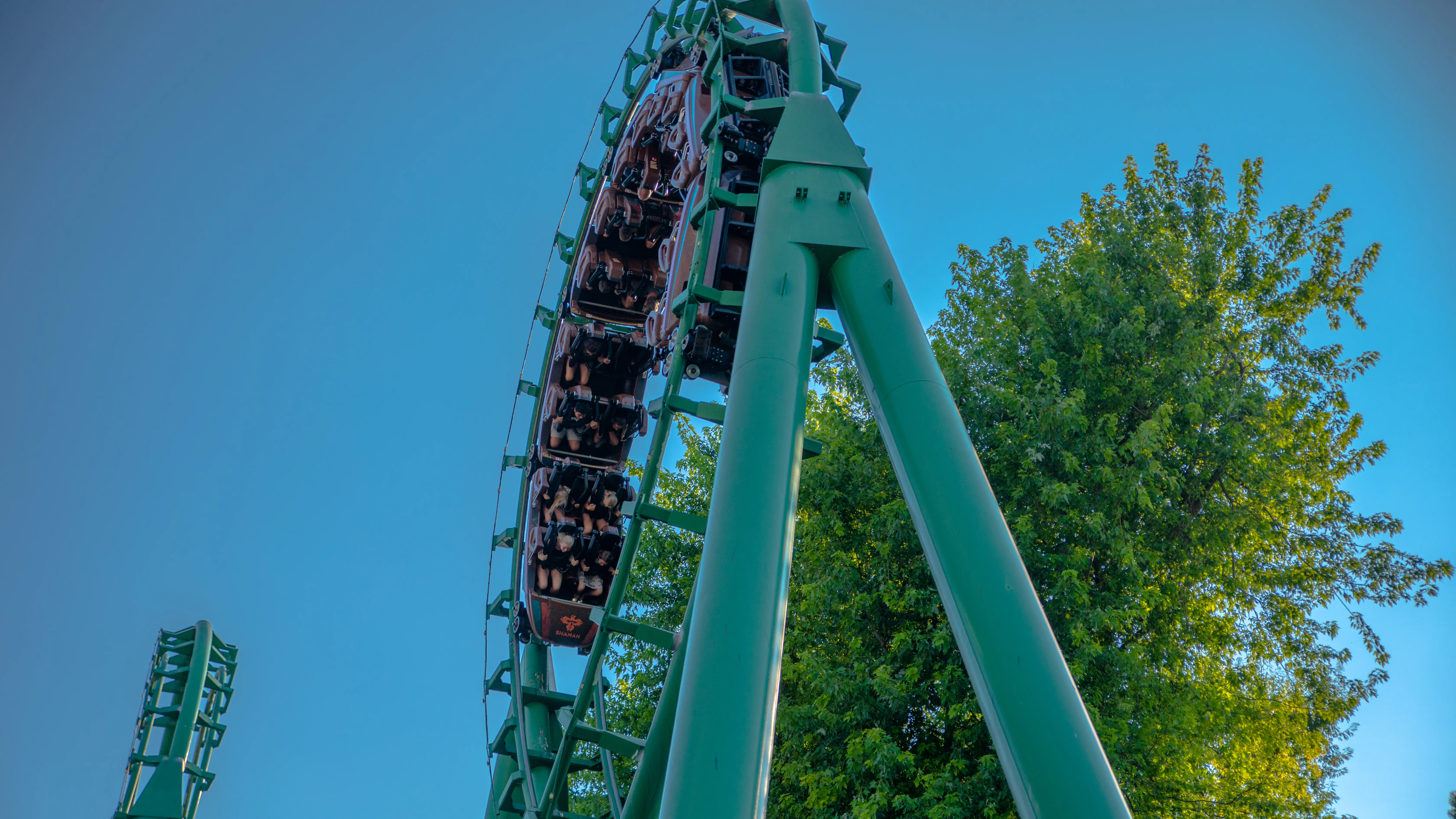 Gardaland Park - Shaman - Loop