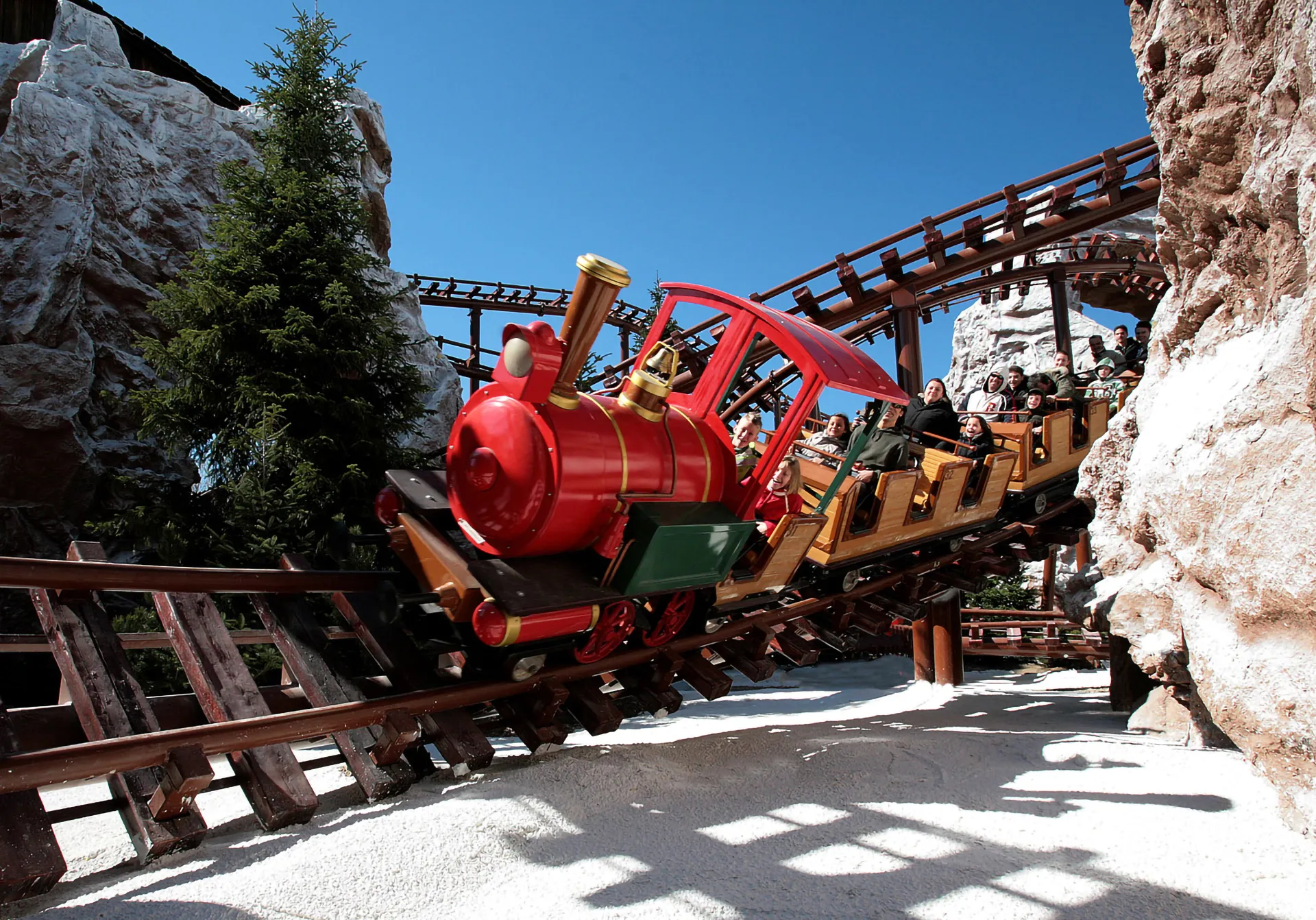 Gardaland Park - Mammut