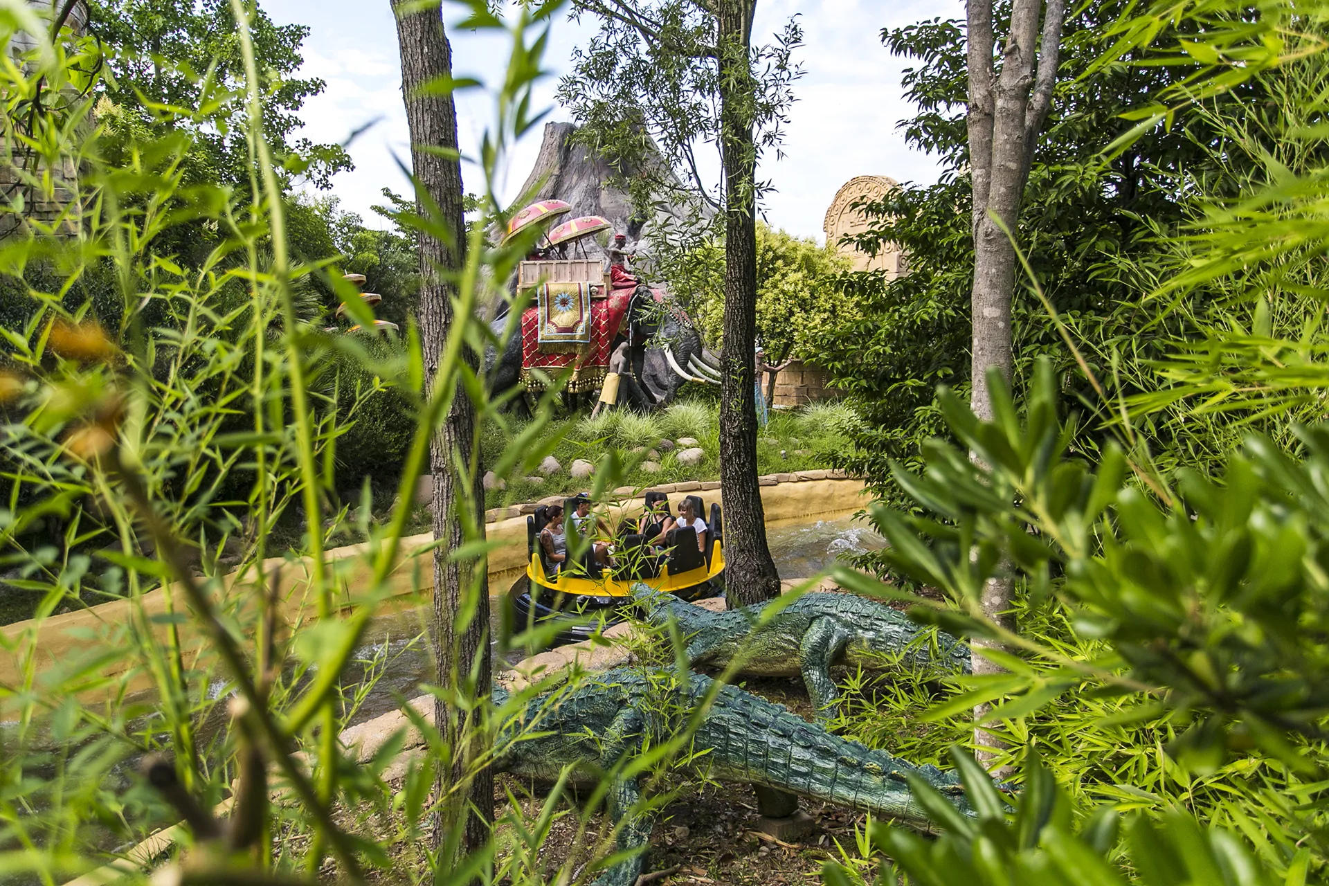 Gardaland Park - Jungle Rapids - Crocodiles