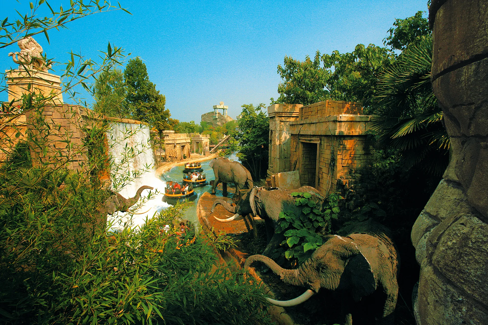 Gardaland Park - Jungle Rapids - Waterfall